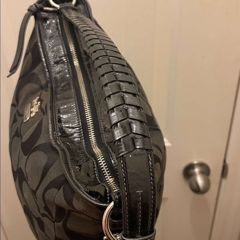 Coach, please check all picture of condition - Picture 10 of 17